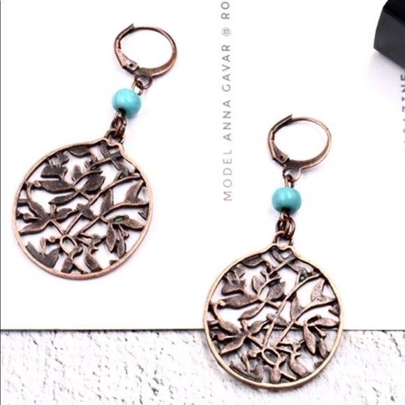 Bohemian hook loop earthy dangle earrings - Picture 1 of 2